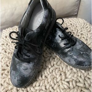 Algeria floral lace up shoes